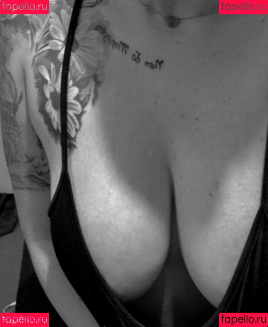 Emily Meggitt Onlyfans Photo Gallery 