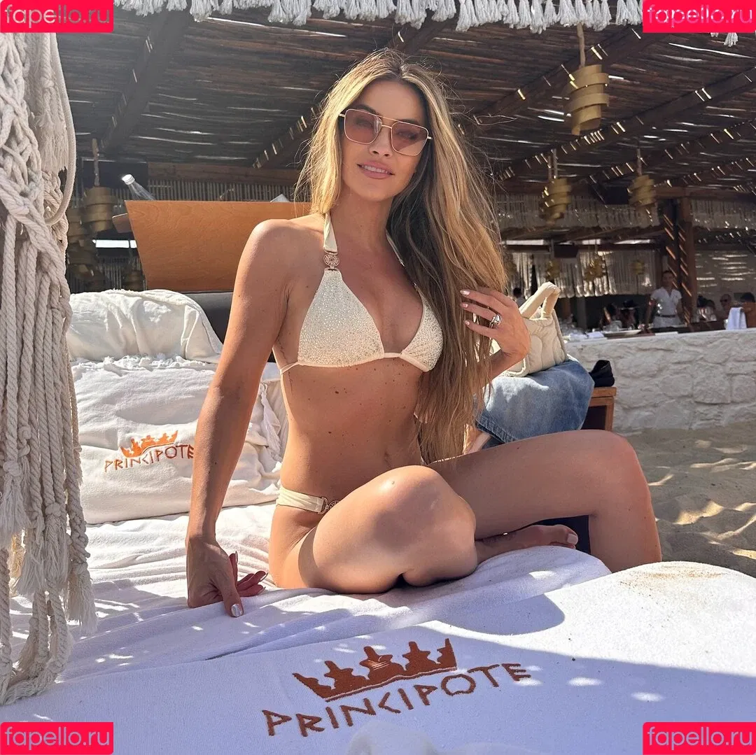 Chrishell Stause Onlyfans Photo Gallery 