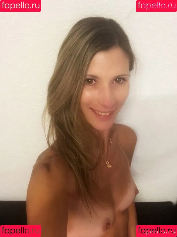 Melanie Schweiger Onlyfans Photo Gallery 