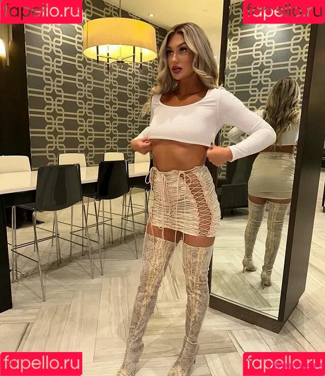 Izzi Dame Onlyfans Photo Gallery 