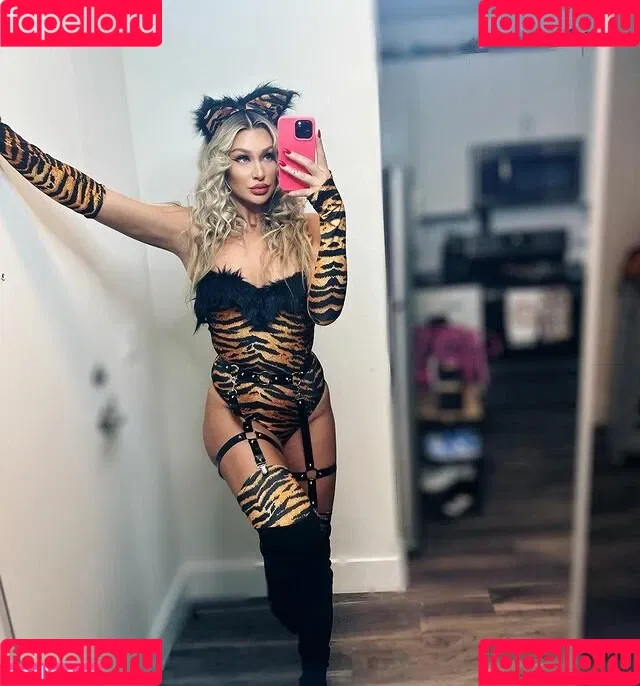 Izzi Dame Onlyfans Photo Gallery 