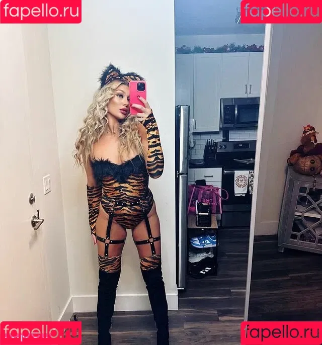Izzi Dame Onlyfans Photo Gallery 