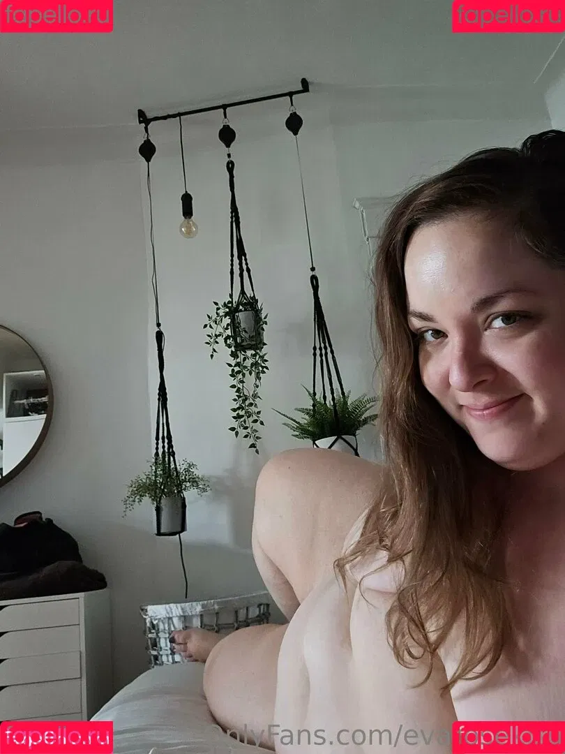 evarosekiss Onlyfans Photo Gallery 