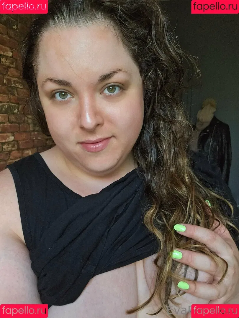 evarosekiss Onlyfans Photo Gallery 