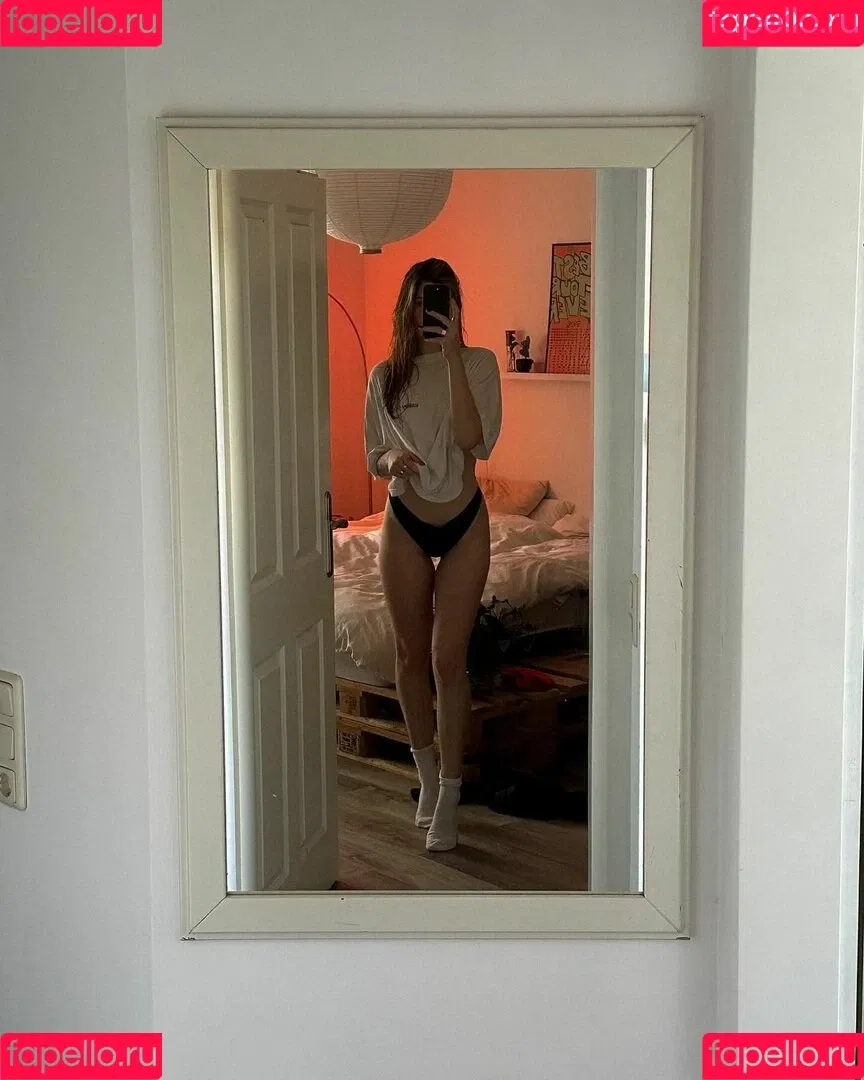 Leonie Busse Onlyfans Photo Gallery 