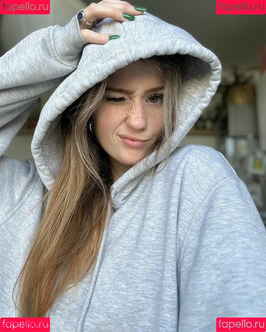 Leonie Busse Onlyfans Photo Gallery 