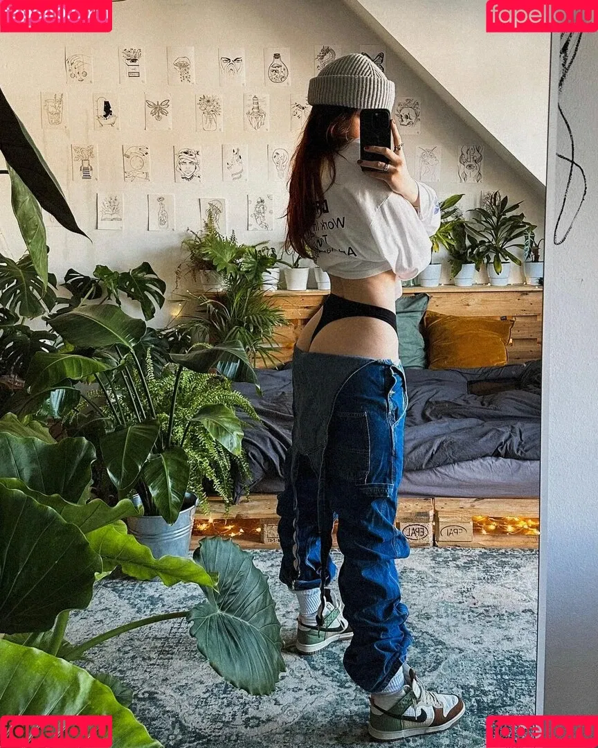 Leonie Busse Onlyfans Photo Gallery 