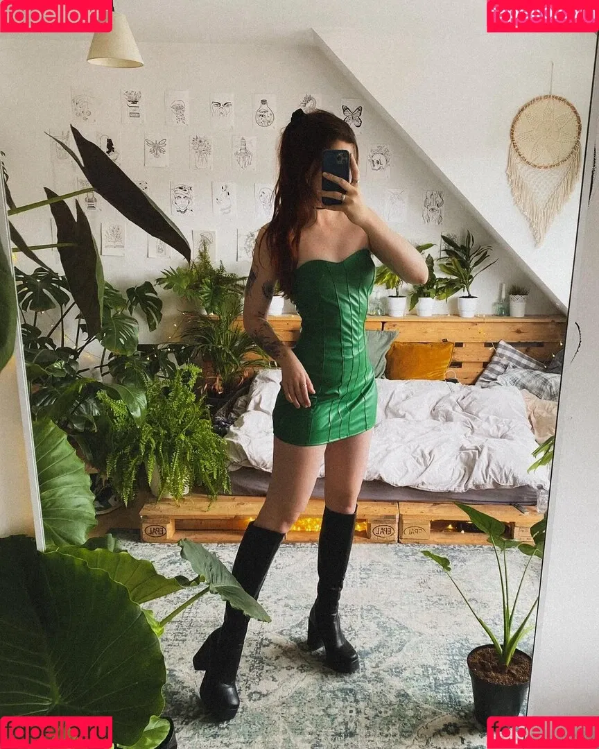 Leonie Busse Onlyfans Photo Gallery 