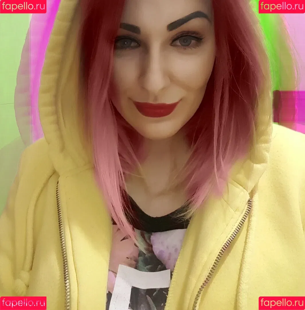 JennyHotWife Onlyfans Photo Gallery 