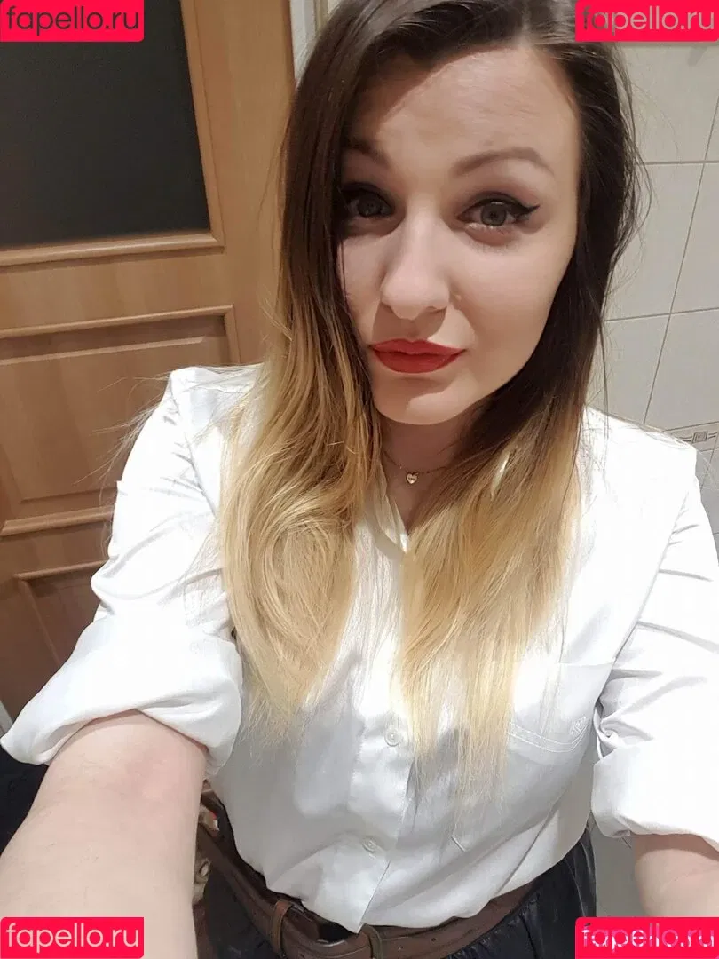 JennyHotWife Onlyfans Photo Gallery 