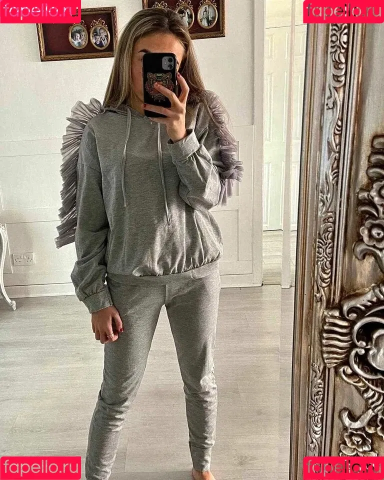 Carly Smith Onlyfans Photo Gallery 