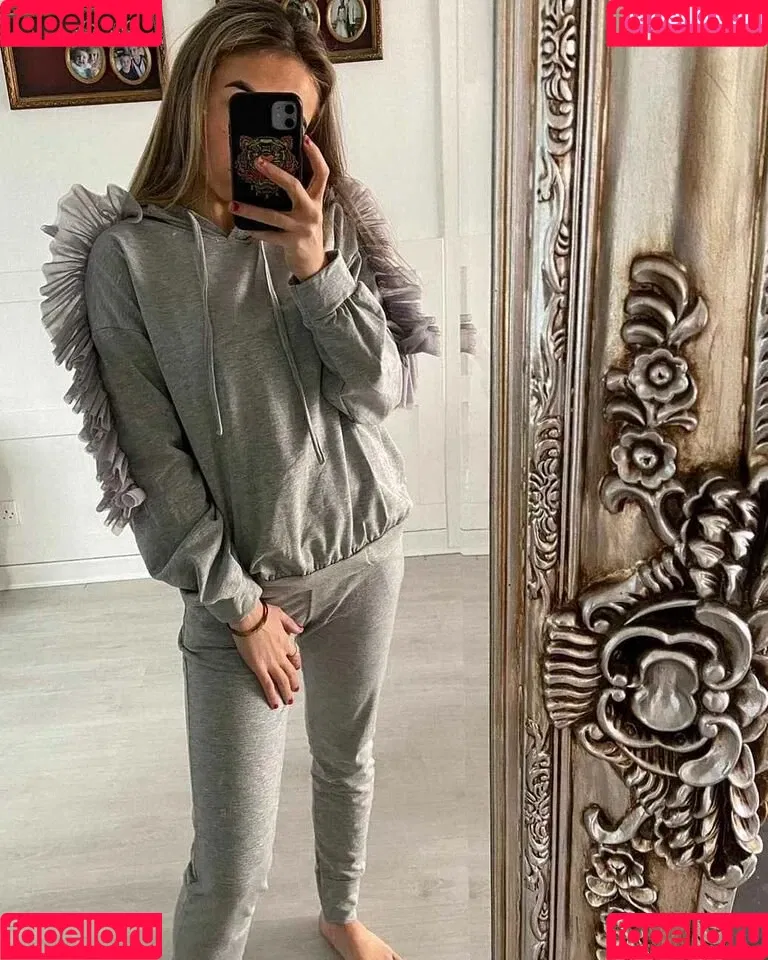 Carly Smith Onlyfans Photo Gallery 