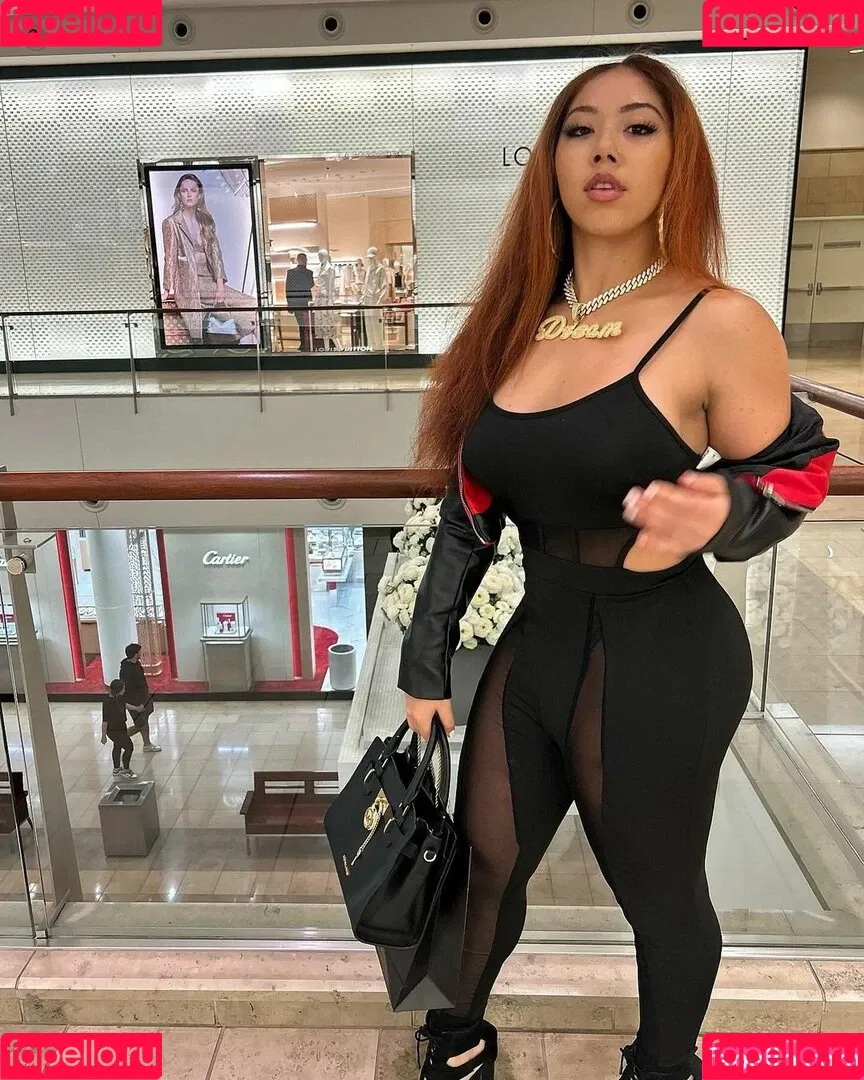 Kiah Dream Onlyfans Photo Gallery 