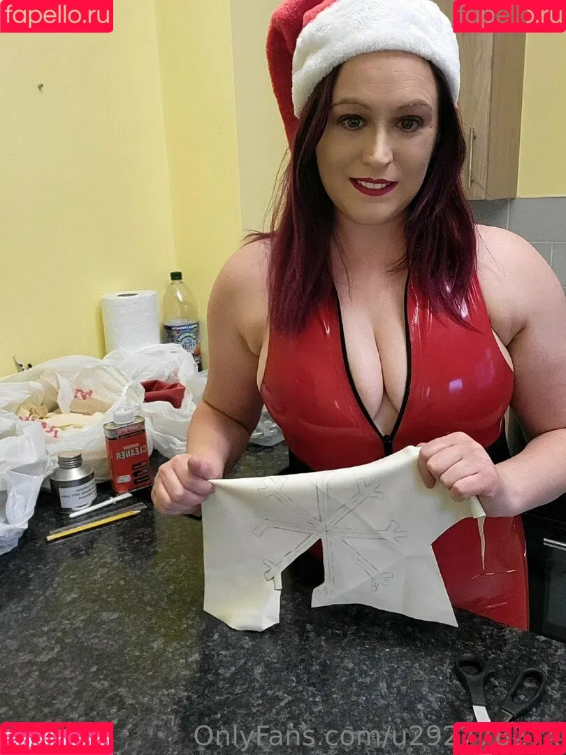 latexnikki12 Onlyfans Photo Gallery 