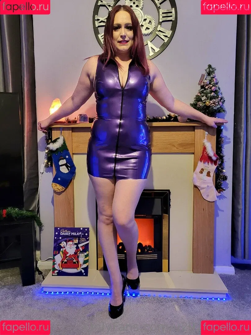 latexnikki12 Onlyfans Photo Gallery 