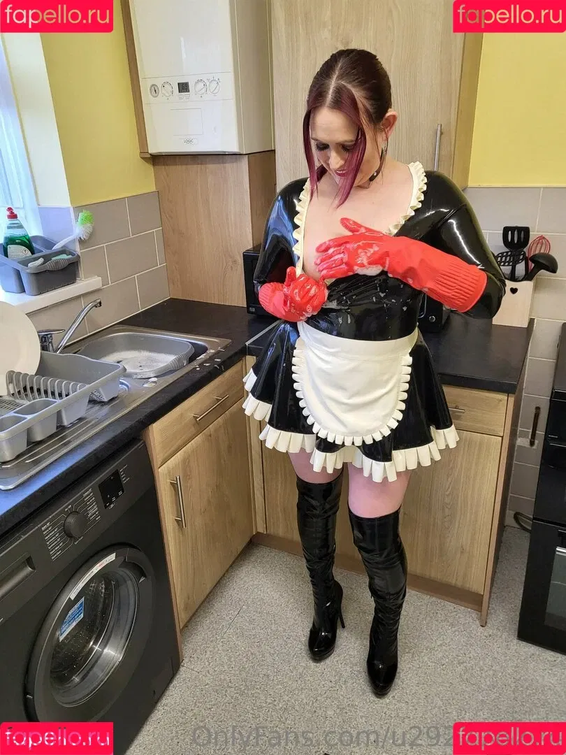 latexnikki12 Onlyfans Photo Gallery 