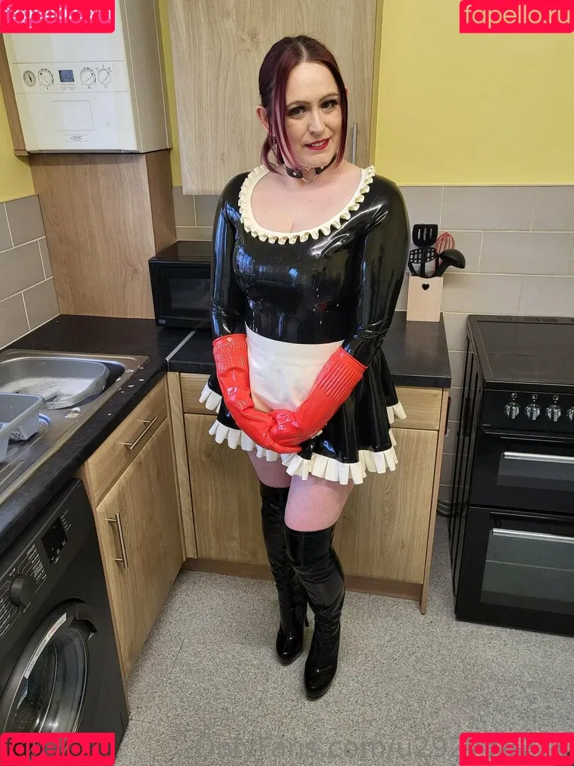 latexnikki12 Onlyfans Photo Gallery 