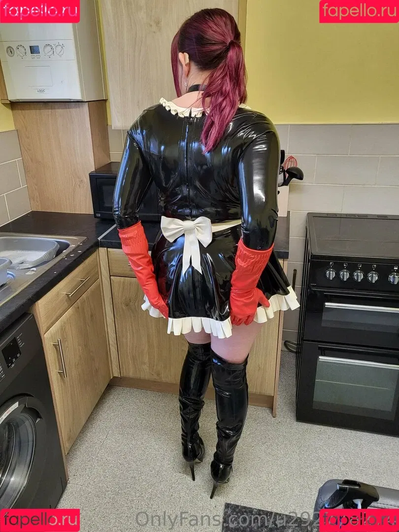 latexnikki12 Onlyfans Photo Gallery 