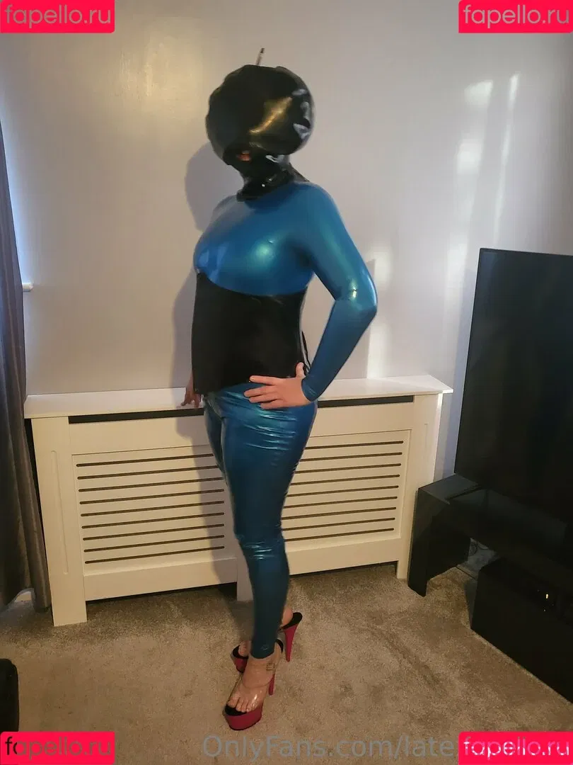 latexnikki12 Onlyfans Photo Gallery 