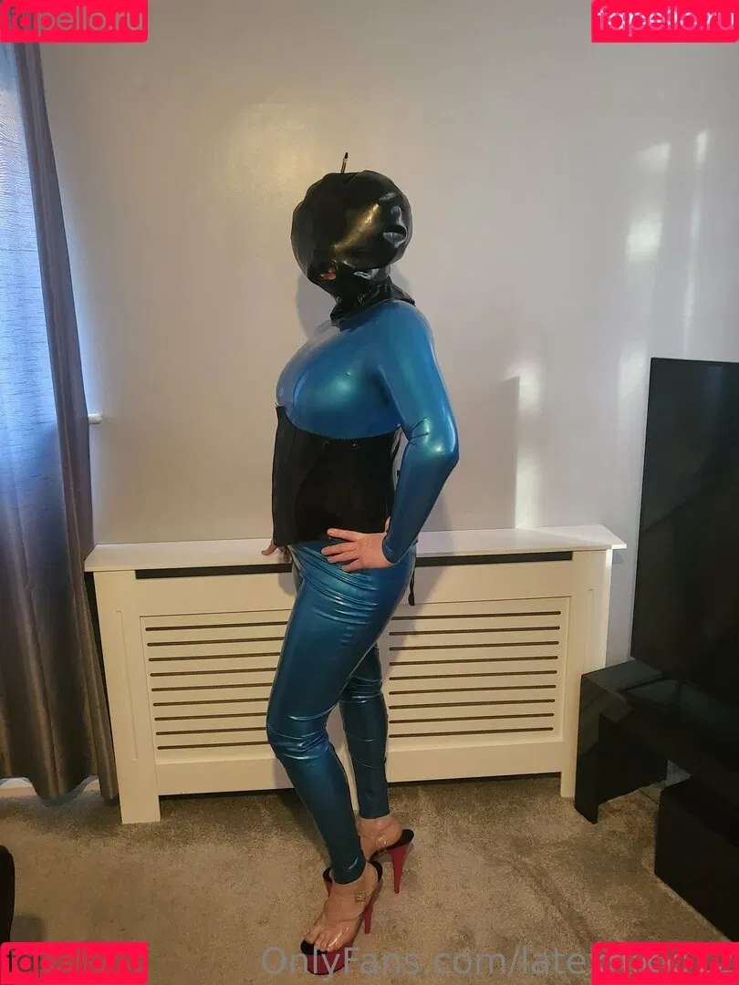 latexnikki12 Onlyfans Photo Gallery 