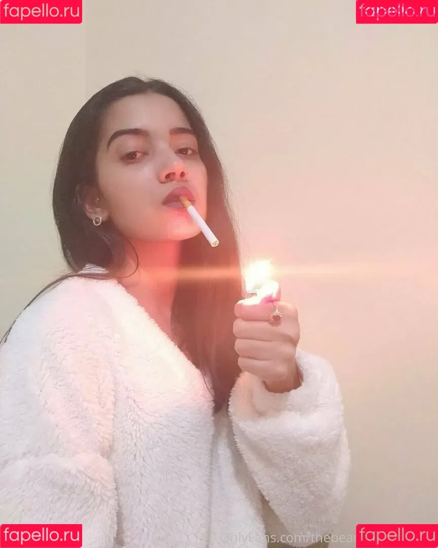 thebeautyofsmoking Onlyfans Photo Gallery 