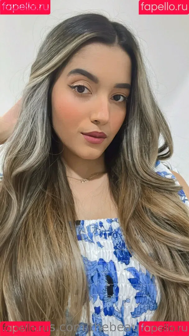 thebeautyofsmoking Onlyfans Photo Gallery 