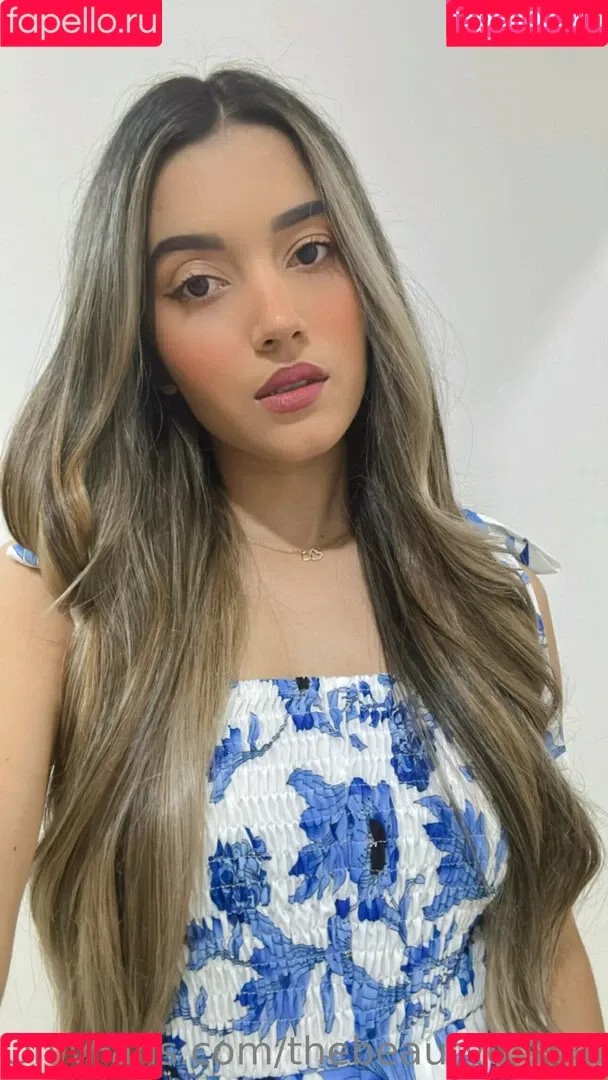 thebeautyofsmoking Onlyfans Photo Gallery 