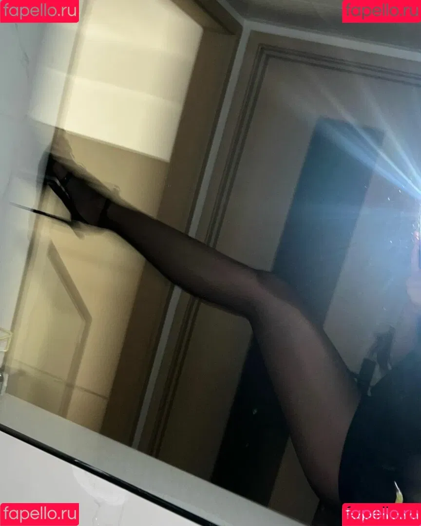 Cher Lee Onlyfans Photo Gallery 