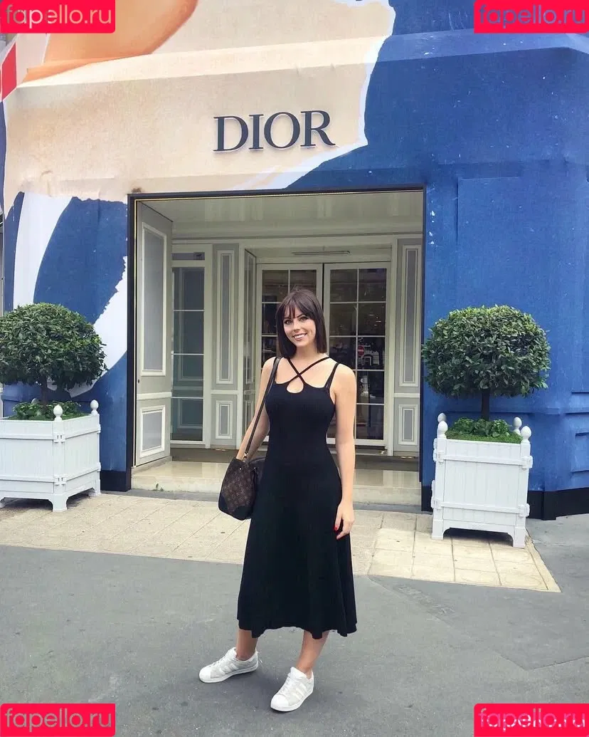 Elodie Delmas Onlyfans Photo Gallery 