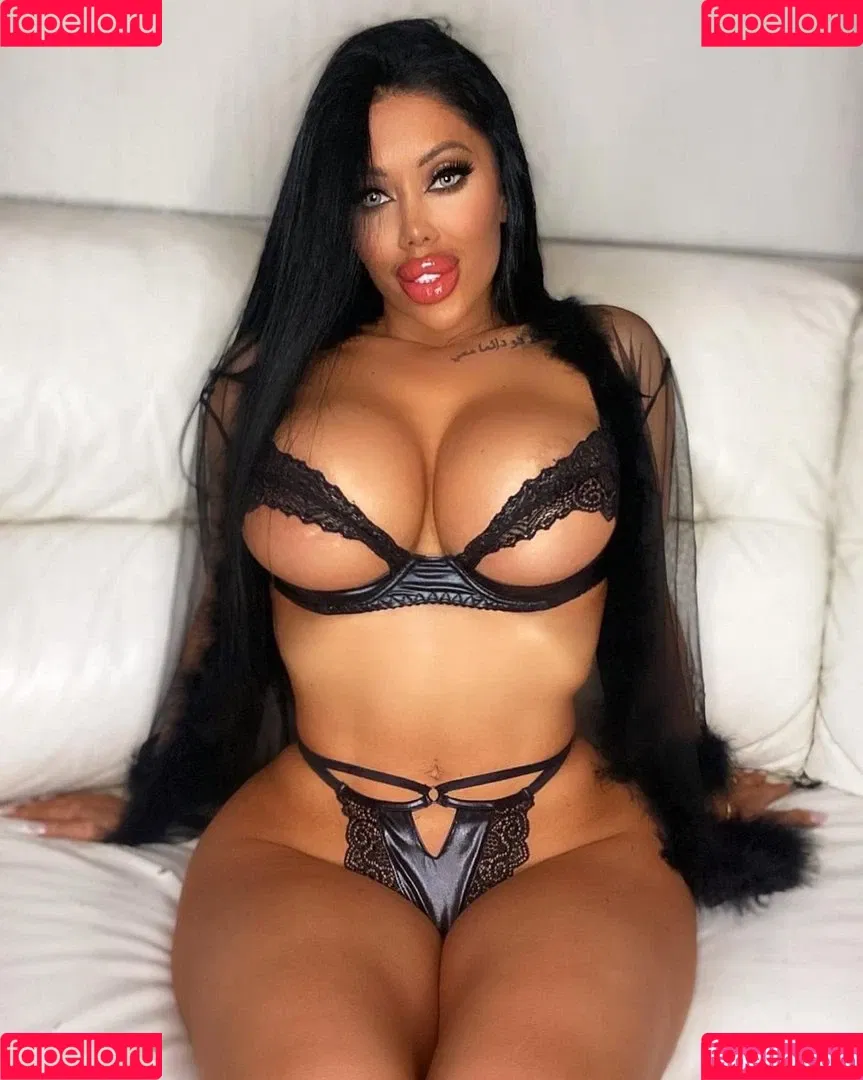 Lara Frost Onlyfans Photo Gallery 