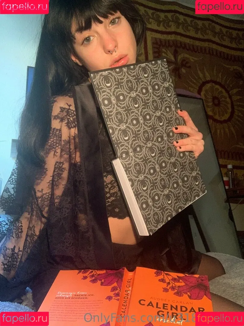 allyalden Onlyfans Photo Gallery 