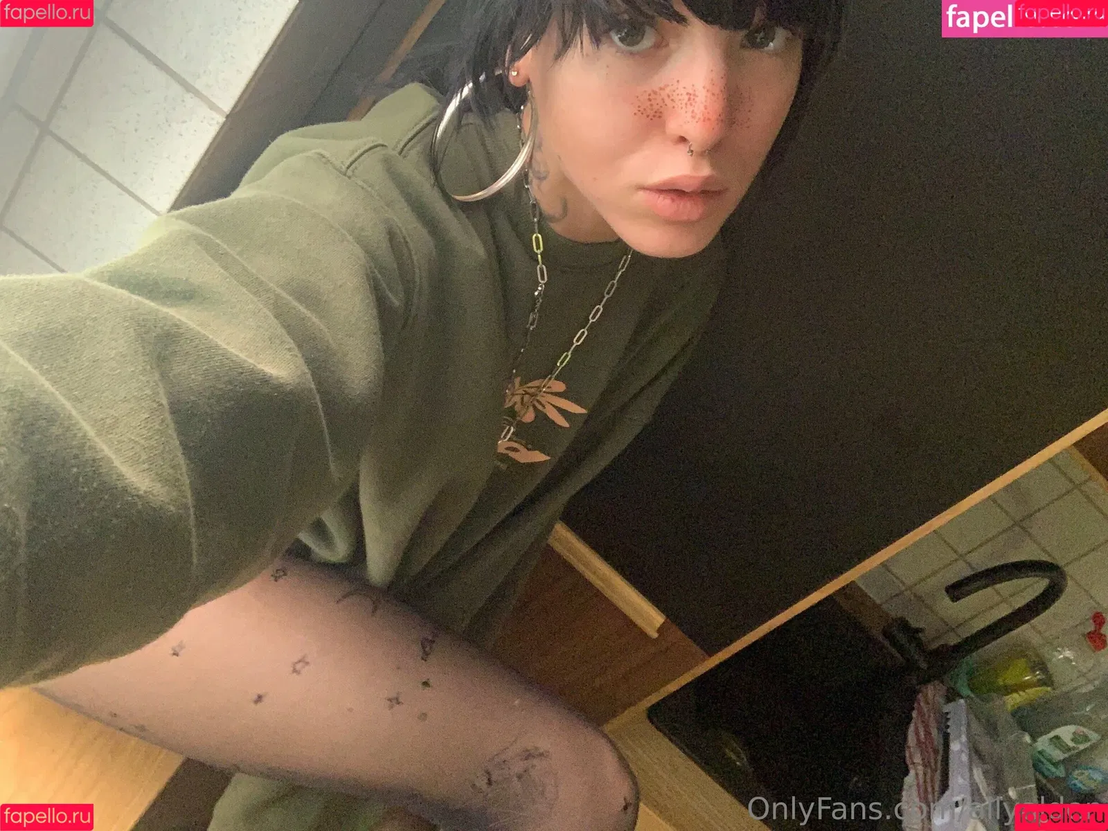 allyalden Onlyfans Photo Gallery 