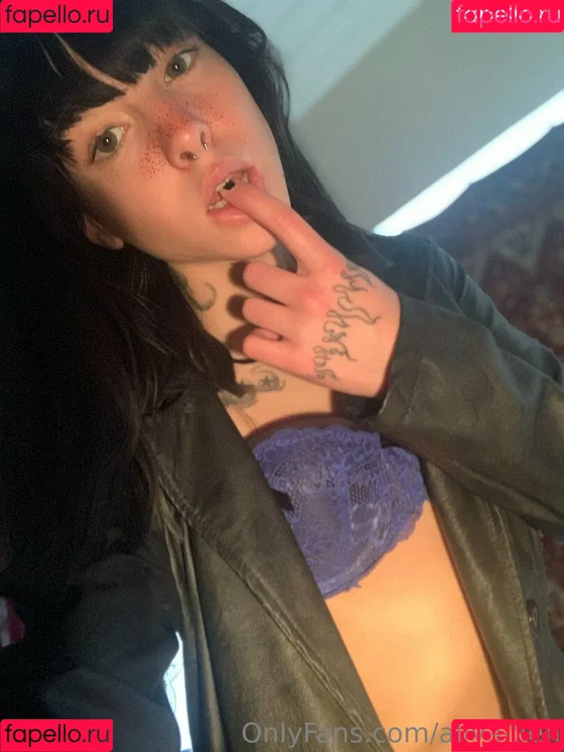 allyalden Onlyfans Photo Gallery 