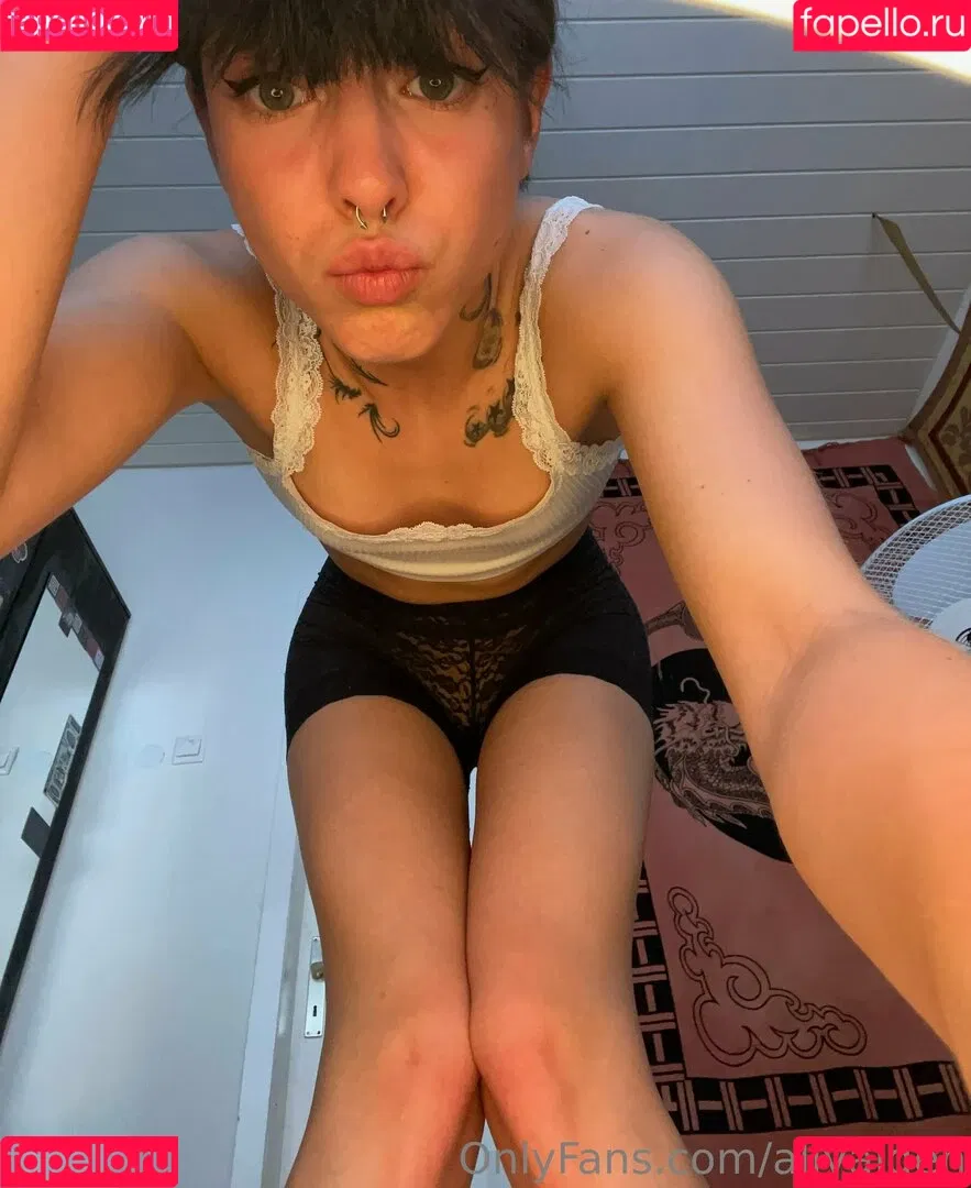 allyalden Onlyfans Photo Gallery 