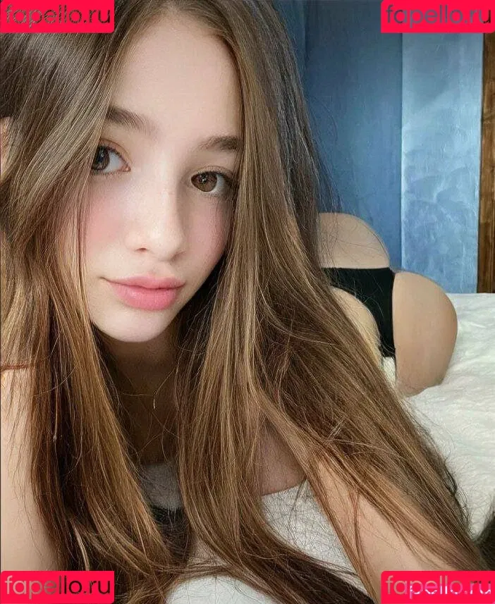 adelmorel Onlyfans Photo Gallery 