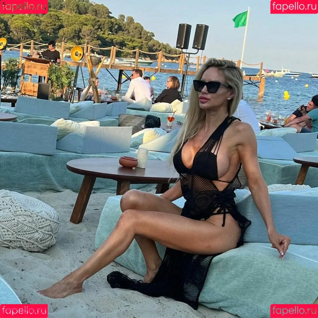 Luciana Salazar Onlyfans Photo Gallery 