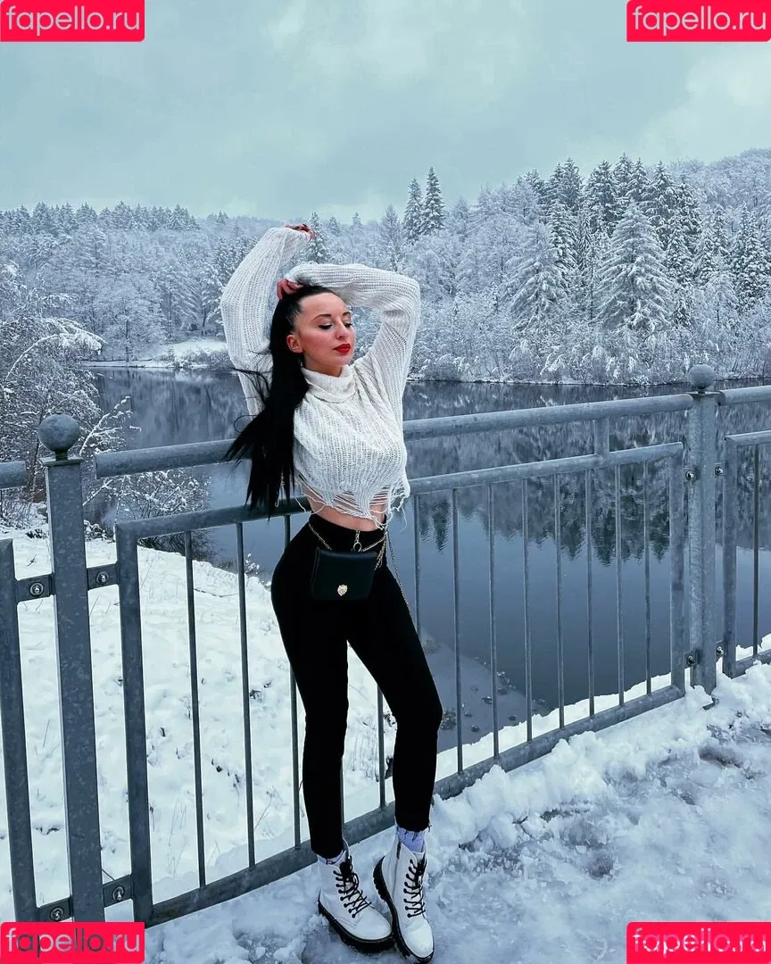 Nino Kikacheishvili Onlyfans Photo Gallery 