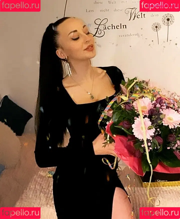 Nino Kikacheishvili Onlyfans Photo Gallery 