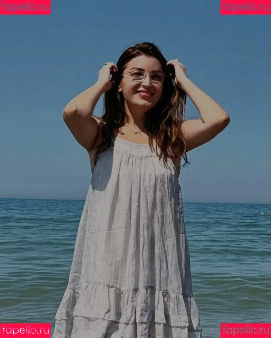 Fiori Dardha Onlyfans Photo Gallery 