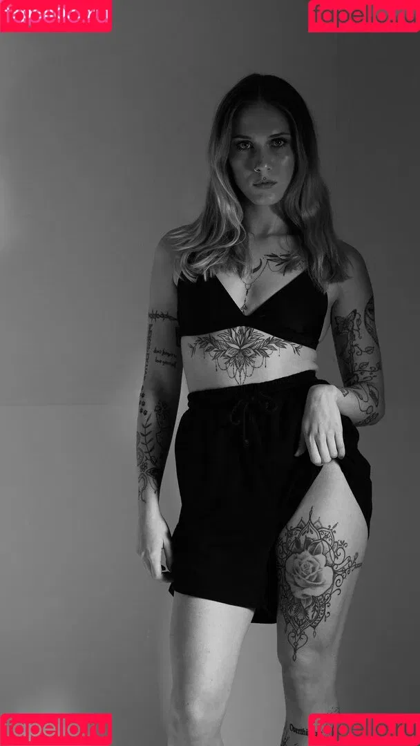 Lisaxptc Onlyfans Photo Gallery 