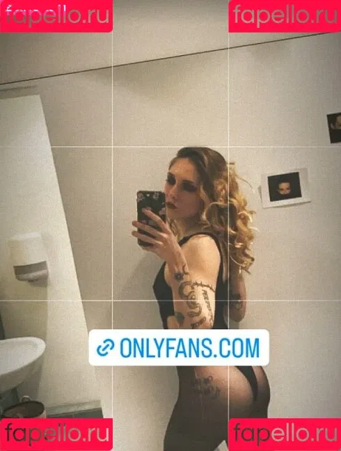 Lisaxptc Onlyfans Photo Gallery 