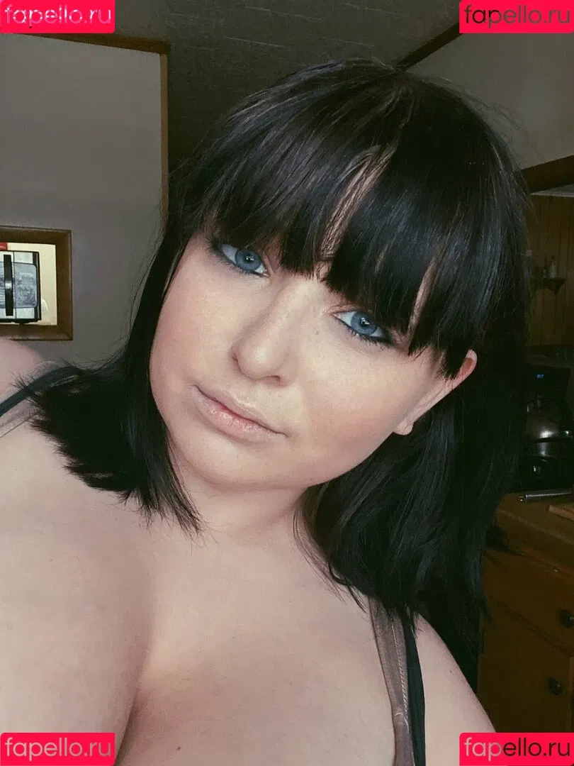 Emaliehall Onlyfans Photo Gallery 