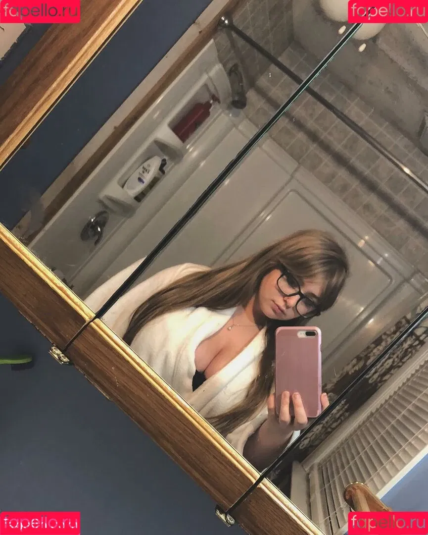 Emaliehall Onlyfans Photo Gallery 