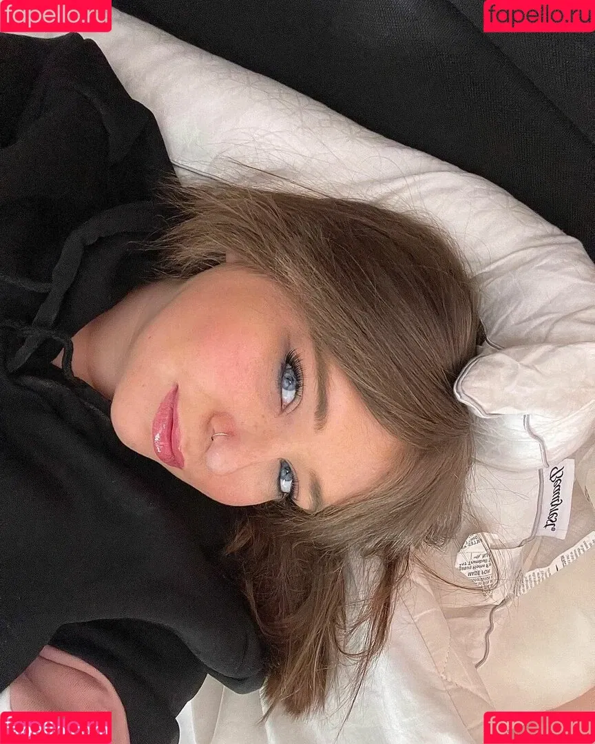 Emaliehall Onlyfans Photo Gallery 