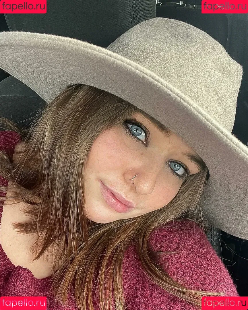 Emaliehall Onlyfans Photo Gallery 