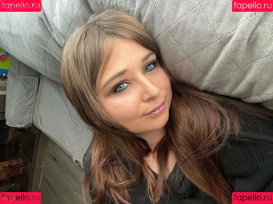 Emaliehall Onlyfans Photo Gallery 