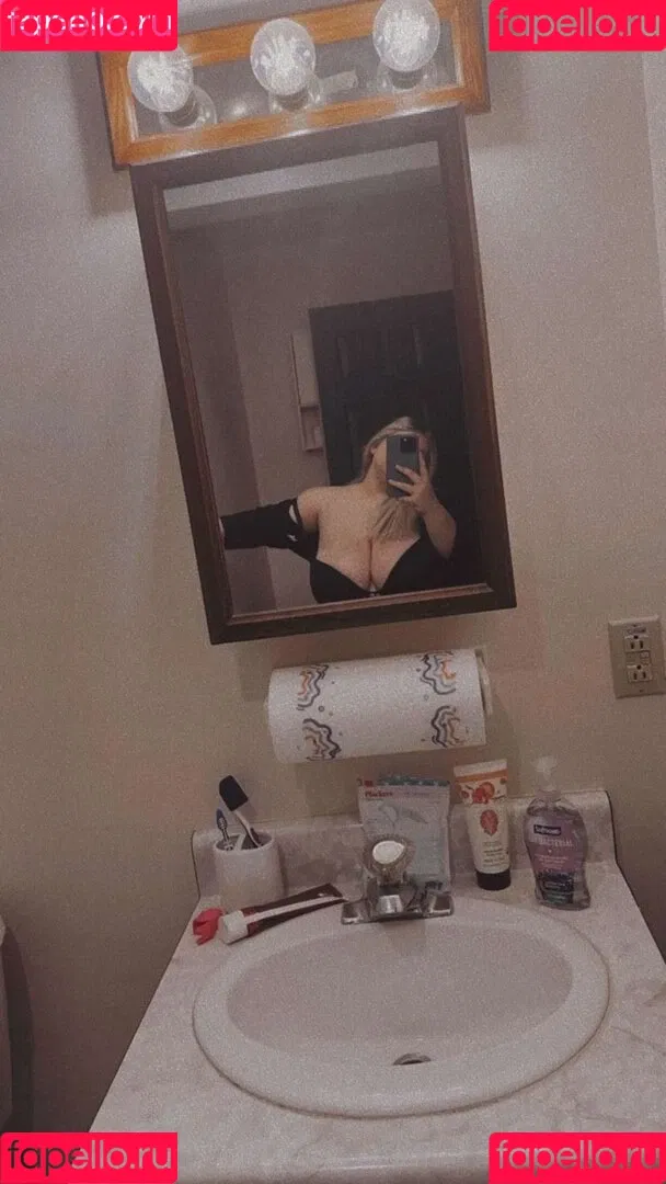Emaliehall Onlyfans Photo Gallery 