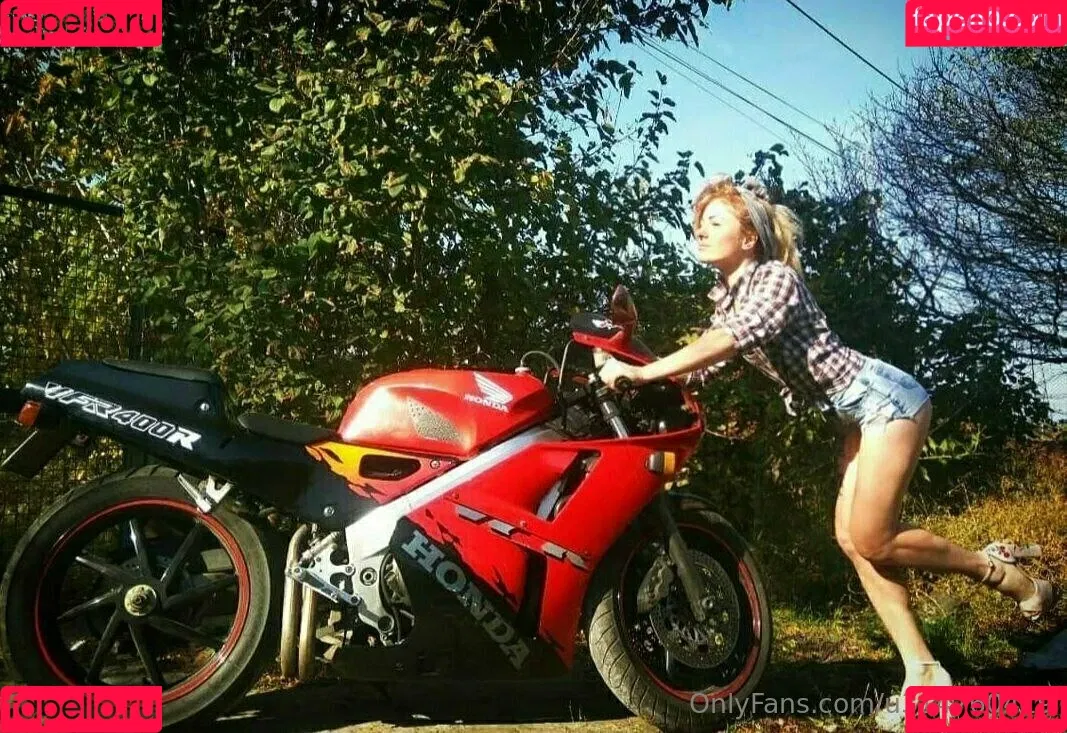 elisa_venus Onlyfans Photo Gallery 