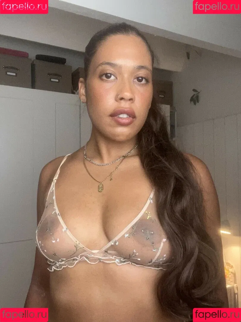 Almamita Onlyfans Photo Gallery 
