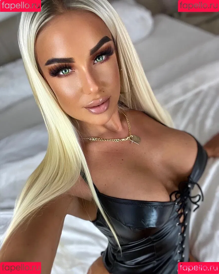 Lucy Sea Onlyfans Photo Gallery 